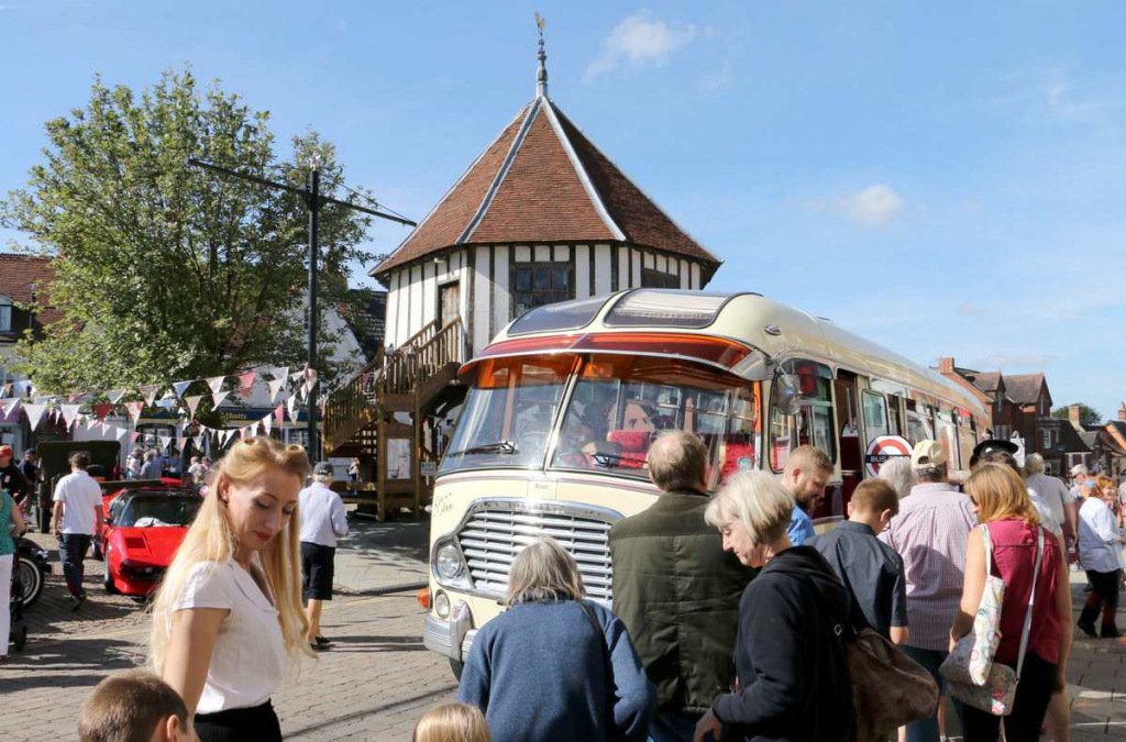 A van at vintage day