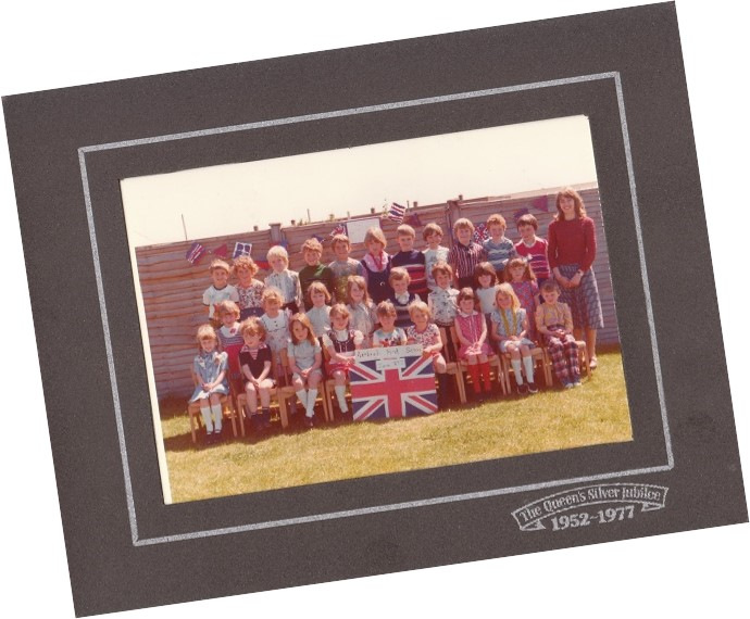 A picture of an old class photo