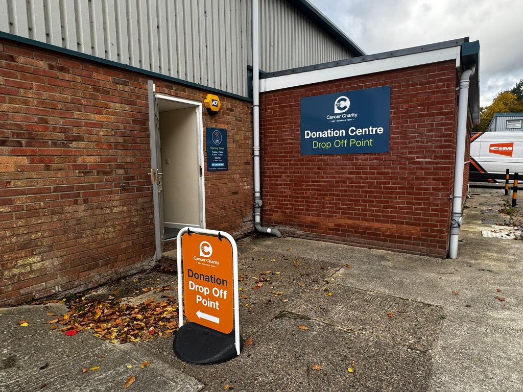 Street view of a Donation Centre doorway