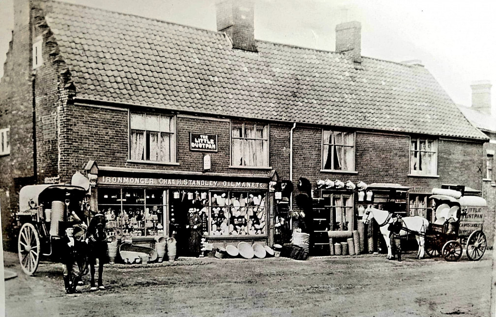 Greyscale photo snap of a house