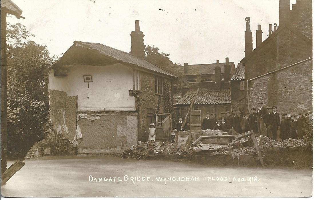 The houses of Hubbard and Nicholls after the great flood of August 1912