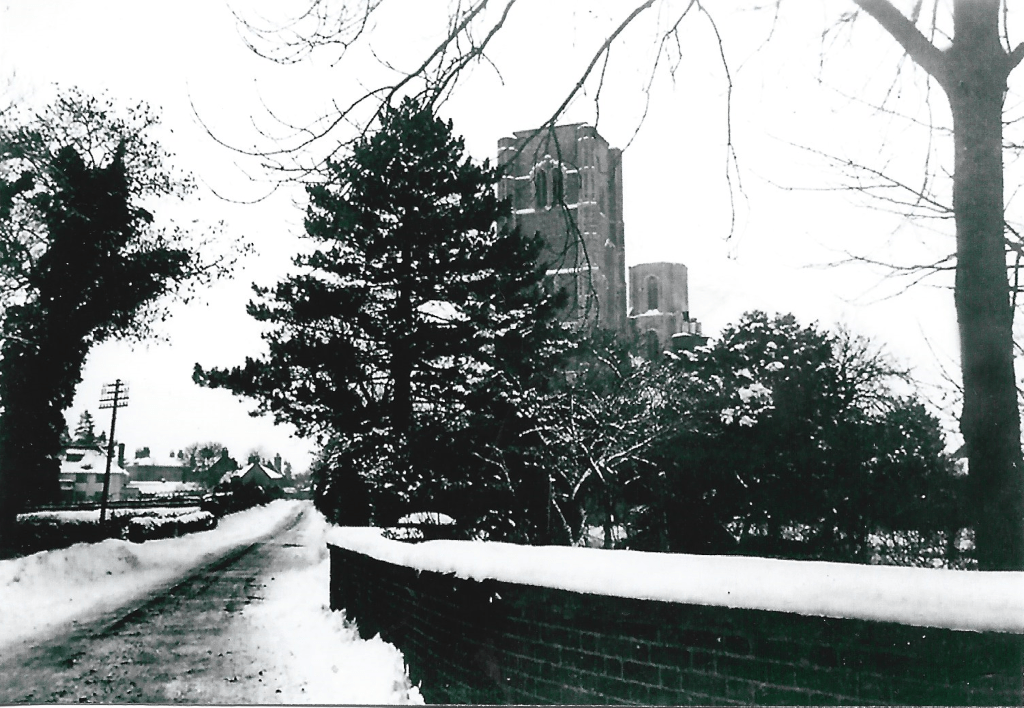 Becketswell Road leading to the Abbey