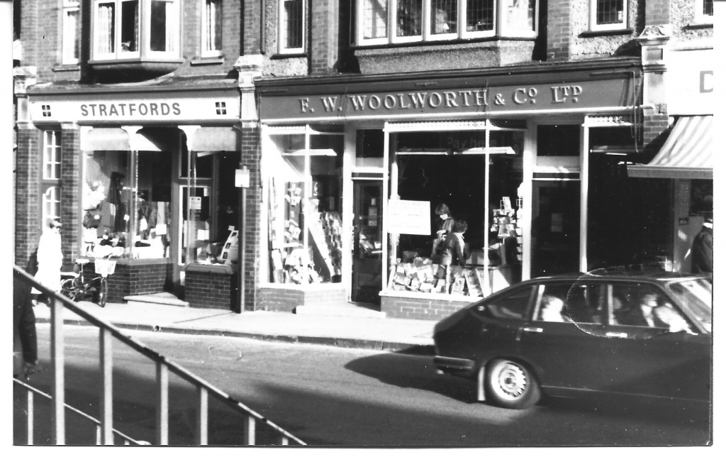 Woolworths store with closure notice in window 1981
